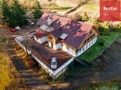 Chata s 24.962 m pozemků ideální pro resort, svatby, sportovní areál i investici, cena 21990000 CZK / objekt, nabízí 