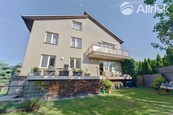 Prodej rodinného domu 210 m2, dva byty 3+1, 4+1, zahrada 790 m2, dvougaráž, Havířov - Prostřední Suchá, cena 8295000 CZK / objekt, nabízí 