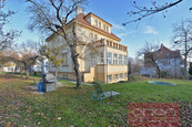 Pronájem luxusní vily se zahradou: Praha 6 - Střešovice, Malá, cena 185000 CZK / objekt / měsíc, nabízí