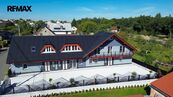 Pronájem bytu 4+kk v rodinném domě včetně 2 parkovacích stání, ulice Hrabek, Ostrava - Plesná, cena 47000 CZK / objekt / měsíc, nabízí 
