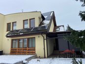 Nabízíme rodinný dům 4+1 s fotovoltaikou, dvougaráží, bazénem a zahradou, Ostrava - Stará Bělá, cena 12650000 CZK / objekt, nabízí 