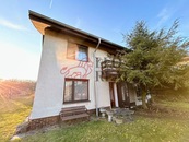 Rodinný dům v Plesné - klidná ulice, velký pozemek a výhled na lesy, cena 5900000 CZK / objekt, nabízí 